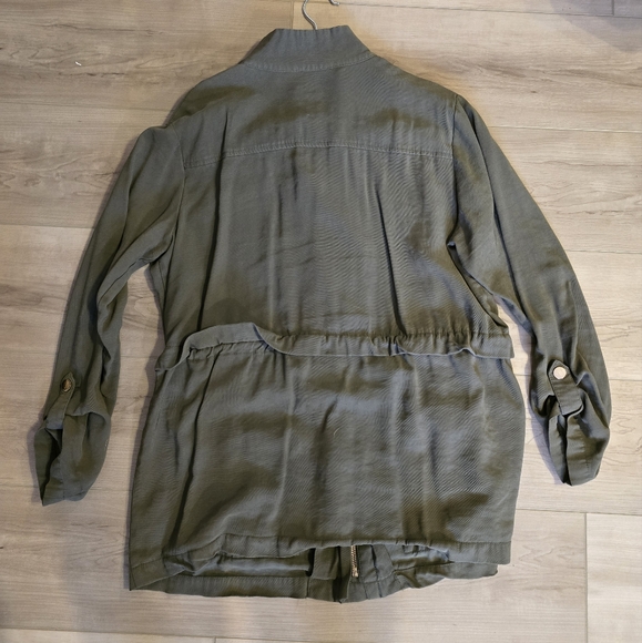 Green Jacket - Picture 2 of 8